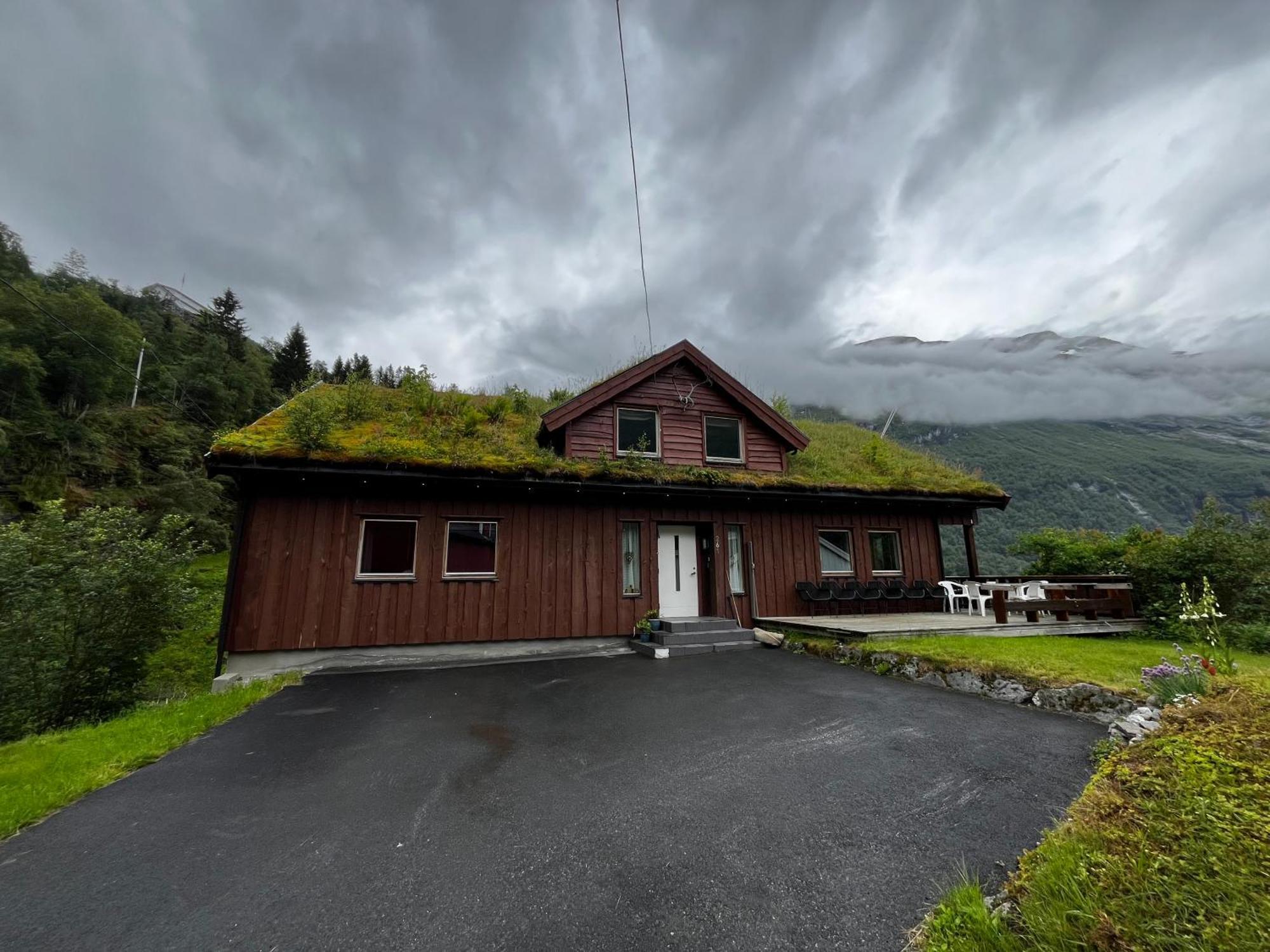 Fossen Accommodation Geiranger Exterior photo